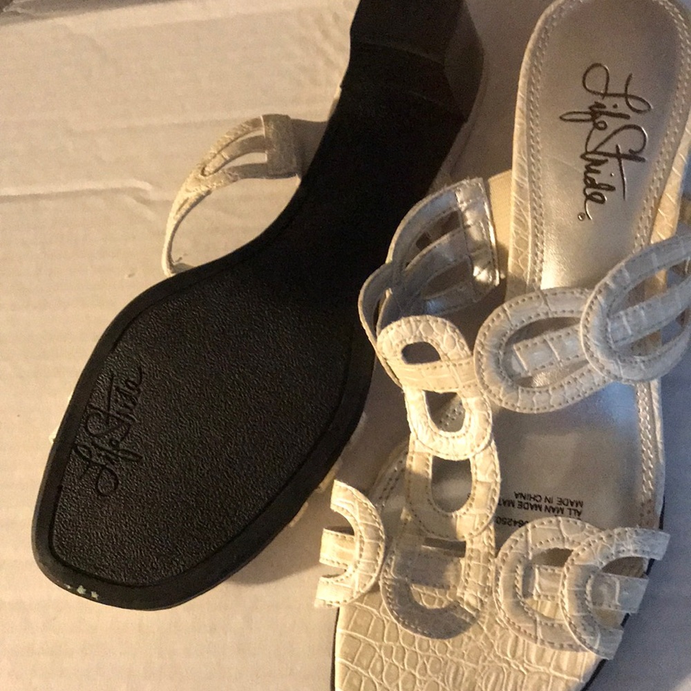 Heeled sandals - Picture 3 of 6